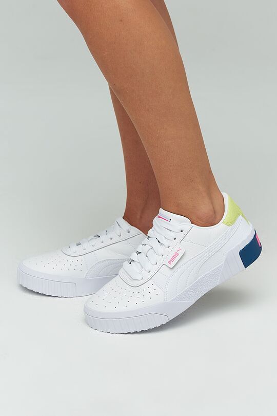 puma white luminous pink